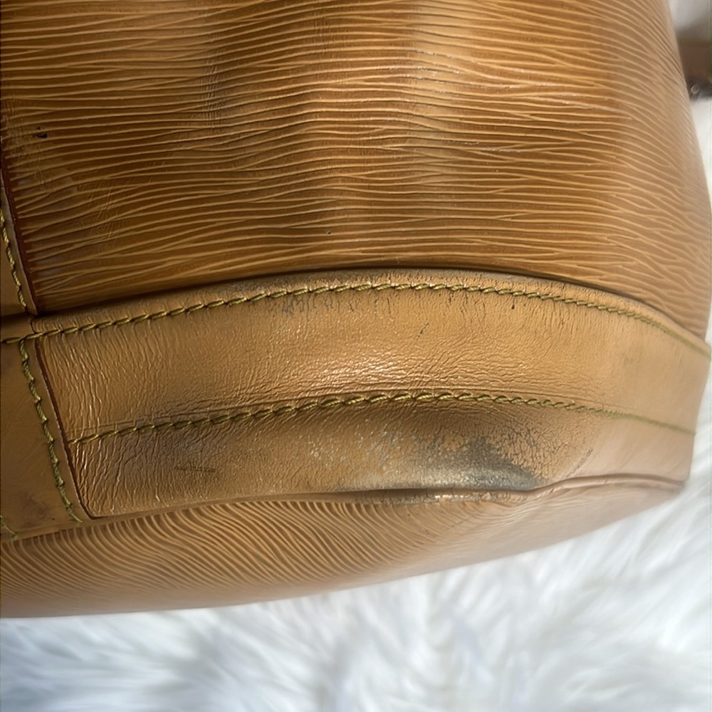 Louis Vuitton Epi noe vintage Leather Bucket Bag - Picture 5 of 14